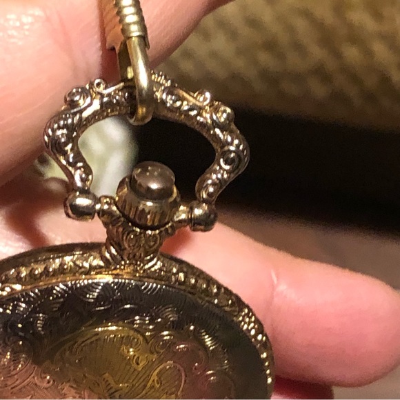 Vintage Gold Tone Pocket Watch With Fob Link Chain - Picture 6 of 13